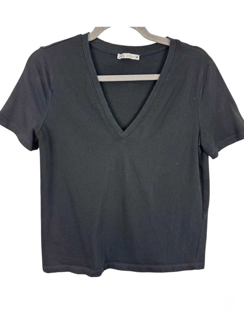Zara Womens V Neck‎ Short Sleeve Basic T Shirt Black Size Medium Ribbed Neckline